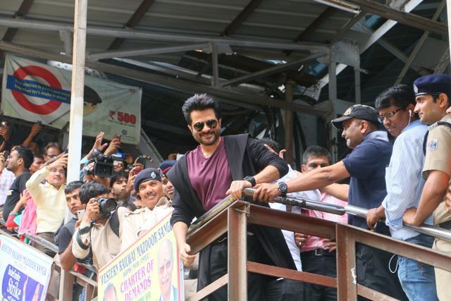 Actor Anil Kapoor posted pictures of his train ride on Twitter and captioned them as, “#24IndiaS2 in #ChurchGateLocal! I think I made a lot of people late for work today! (sic).” ( Amit K.Pandya)