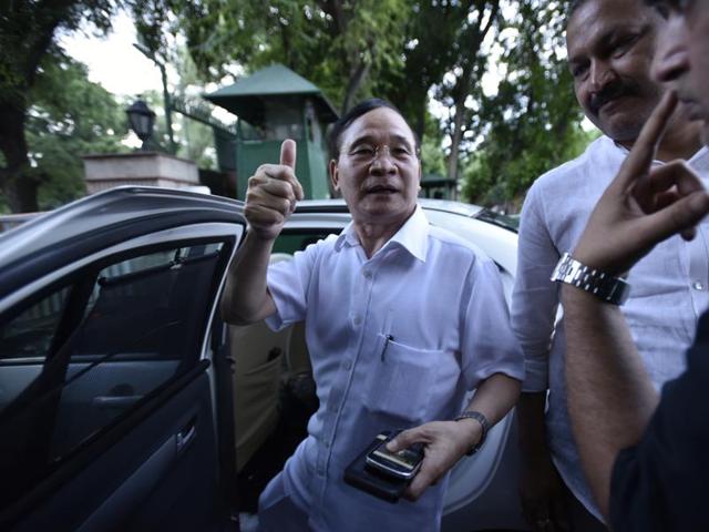 Arunachal Pradesh CM Nabam Tuki in front of Congress president Sonia Gandhi’s residence at 10 Janpath in New Delhi.(Arun Sharma/HT Photo)