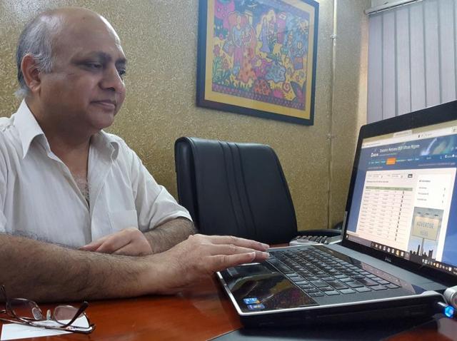 Ajay Jain, RWA secretary, says that only the bill amount is visible on the DHBVN site, not the breakup. (HT Photo) Ajay Jain, RWA secretary, says that only the bill amount is visible on the DHBVN site, not the breakup. (HT Photo)