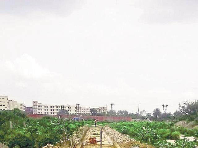 The cycle track will connect Greater Noida’s LG traffic intersection (near the district magistrate’s office) to Gautam Buddha University, along Yamuna Expressway. The cycle track will connect Greater Noida’s LG traffic intersection (near the district magistrate’s office) to Gautam Buddha University, along Yamuna Expressway.