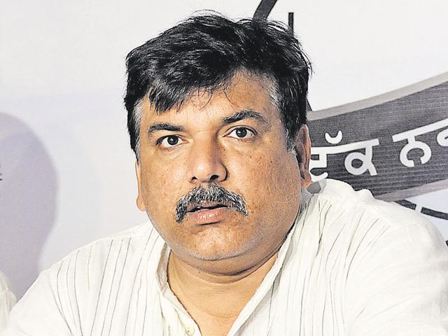 “It was a general meeting of the campaign committee and everyone had put forth their views. Our structure is of a national party and leaders from all states are going across the country, be it Punjab, Goa or Gujarat. It does not mean we are undermining the local state leadership,” Sanjay Singh, AAP’s Punjab affairs in-charge, said.(HT File)