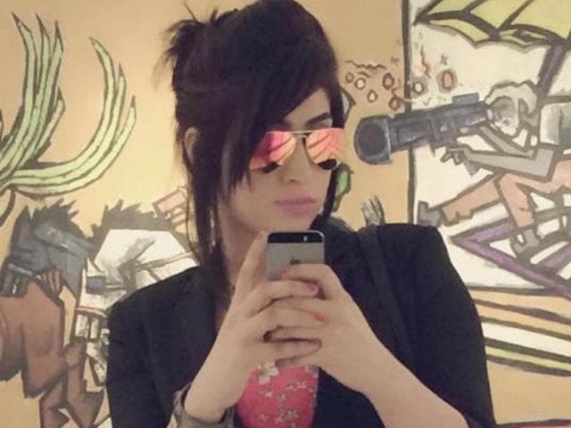 Pakistani fashion model Qandeel Baloch’s brother Waseem Baloch allegedly strangled her to death after an argument at Multan in Punjab province on Friday night. (AP file photo) Pakistani fashion model Qandeel Baloch’s brother Waseem Baloch allegedly strangled her to death after an argument at Multan in Punjab province on Friday night. (AP file photo)