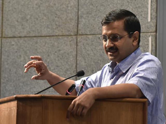 Delhi Chief Minister Arvind Kejriwal offers himself for questioning from the public.(Mohd Zakir/ HT file photo)