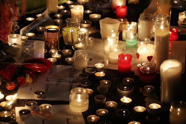 Tributes are seen at a makeshift memorial to pay tribute to the victims of an attack in the French Riviera city of Nice. (AFP Photo) Tributes are seen at a makeshift memorial to pay tribute to the victims of an attack in the French Riviera city of Nice. (AFP Photo)