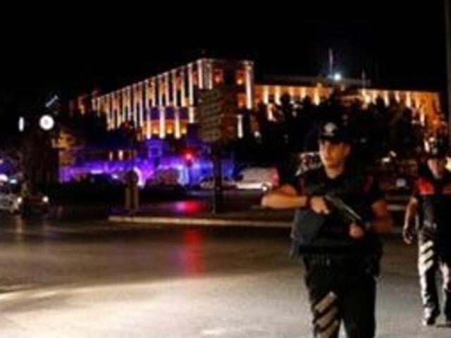 Police officers stand guard near the Turkish military headquarters in Ankara, Turkey, July 15, 2016. (Reuters) Police officers stand guard near the Turkish military headquarters in Ankara, Turkey, July 15, 2016. (Reuters)
