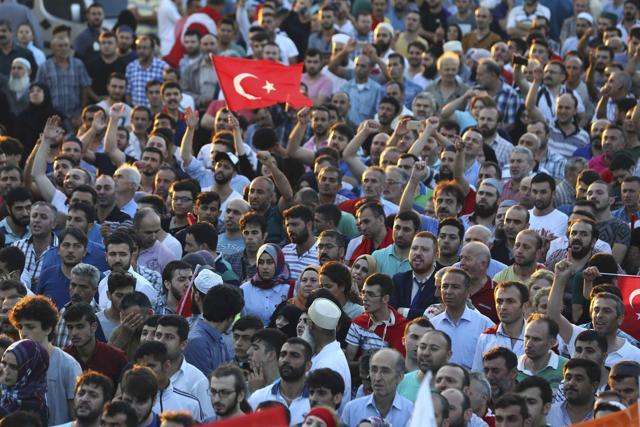 Supporters of Turkish President Tayyip Erdogan cheer at the Ataturk Airport in Istanbul. (Reuters Photo) Supporters of Turkish President Tayyip Erdogan cheer at the Ataturk Airport in Istanbul. (Reuters Photo)