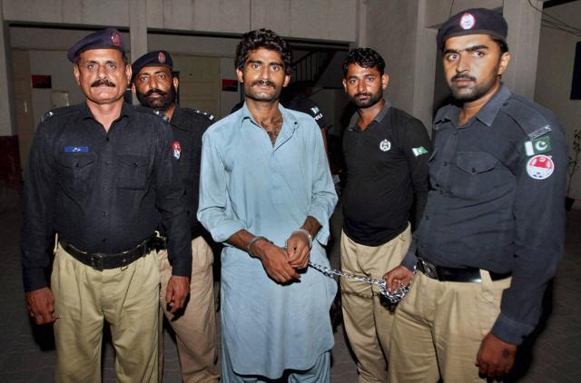 Pakistani police officers present Waseem Azeem, the brother of slain model Qandeel Baloch, before the media following his arrest at a police station in Multan, Pakistan, on Sunday. (AP Photo) Pakistani police officers present Waseem Azeem, the brother of slain model Qandeel Baloch, before the media following his arrest at a police station in Multan, Pakistan, on Sunday. (AP Photo)