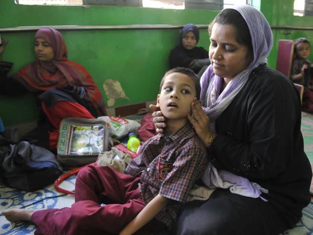 Gas tragedy victims at a hospital in Bhopal. Over 5 lakh people were maimed and around 15,000 killed in the industrial disaster which struck the city in December 1984. (Mujeeb Faruqui/ HT file) Gas tragedy victims at a hospital in Bhopal. Over 5 lakh people were maimed and around 15,000 killed in the industrial disaster which struck the city in December 1984. (Mujeeb Faruqui/ HT file)