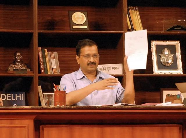 Delhi chief minister Arvind Kejriwal interacts with participants during the ’TalkToAK’ programme. (DIP) Delhi chief minister Arvind Kejriwal interacts with participants during the ’TalkToAK’ programme. (DIP)