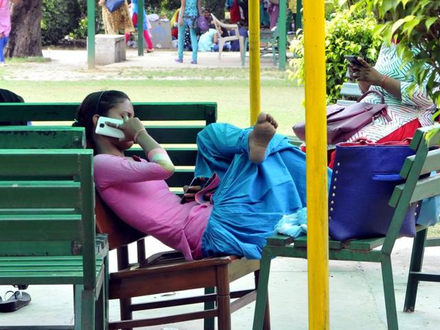 The Government College for Girls in Gurgaon has restricted its students to use mobile phones on campus. (HT Photo) The Government College for Girls in Gurgaon has restricted its students to use mobile phones on campus. (HT Photo)