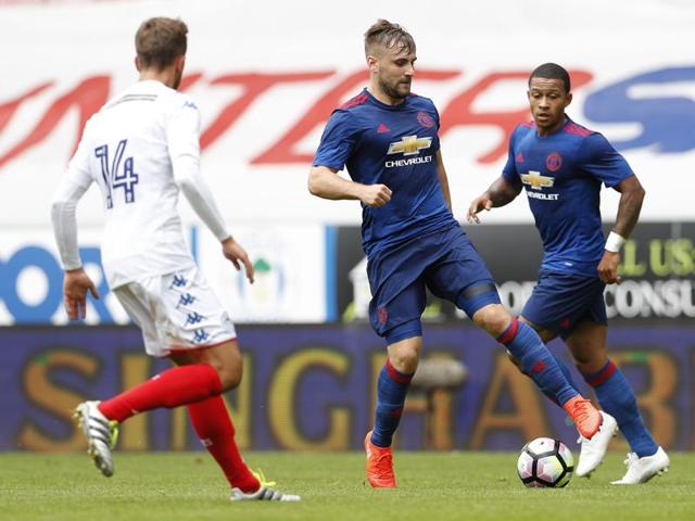 Manchester United's midfielder Andreas Pereira (R) celebrates with Eric Bailly (2R) after scoring. (AFP Photo) Manchester United's midfielder Andreas Pereira (R) celebrates with Eric Bailly (2R) after scoring. (AFP Photo)