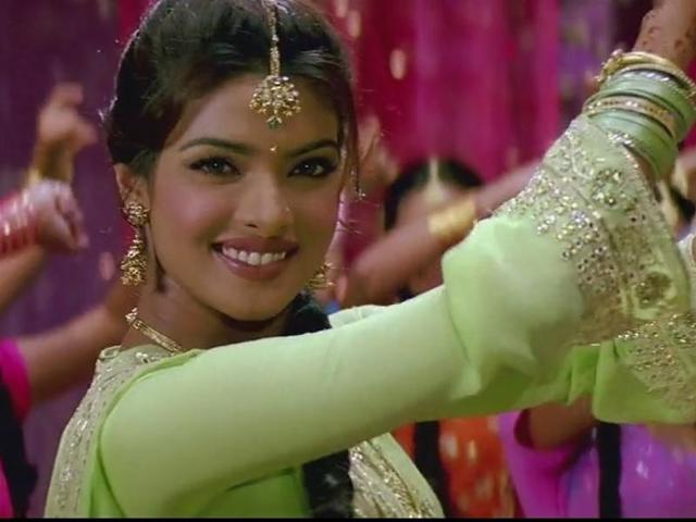 Priyanka Chopra entered Bollywood’s A-league soon with Mujhse Shadi Karoge (2004) where she was paired opposite Salman Khan and Akshay Kumar. 