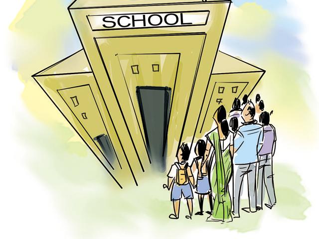 Sources said the reporters and cameramen were assaulted outside the Ahilyadevi Holkar Anudanit Adivasi Ashramshala at Ukhali village near Nagpur. (HT File Photo) Sources said the reporters and cameramen were assaulted outside the Ahilyadevi Holkar Anudanit Adivasi Ashramshala at Ukhali village near Nagpur. (HT File Photo)