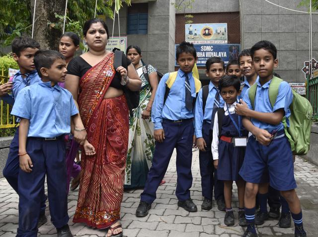 The sanctioned strength of municipal teachers in south is 9,400. About 2,400 posts had been lying vacant for a long time and the civic body was struggling to fill the gap. (S Burmaula/ HT Photo) The sanctioned strength of municipal teachers in south is 9,400. About 2,400 posts had been lying vacant for a long time and the civic body was struggling to fill the gap. (S Burmaula/ HT Photo)