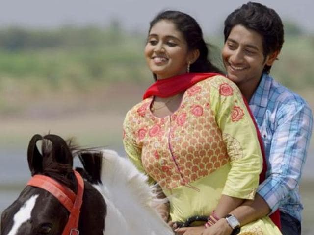 The Marathi film Sairat, which has startled everyone in the industry by raking in Rs100 crore or more, was loosely based on the stated story though the protagonists in the film meet a more gruesome end(HT)