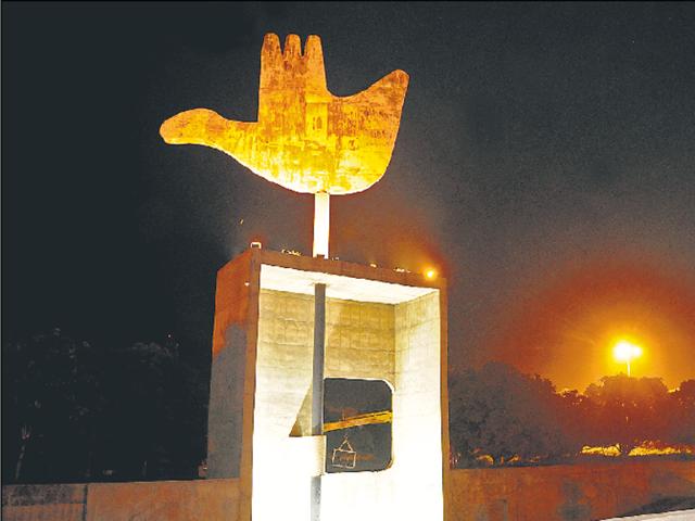 The Open Hand was lit up on Monday. The locals have been infrequent visitors to the complex, something that the heritage status to the city should help change. UT home secretary Anurag Agarwal said, “We have decided to light up the buildings for 15 days.”(Anil Dayal/HT Photo)