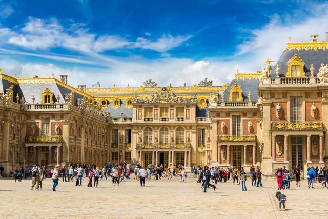 The palace is located in Versailles, a wealthy Parisian suburb. (Shutterstock)