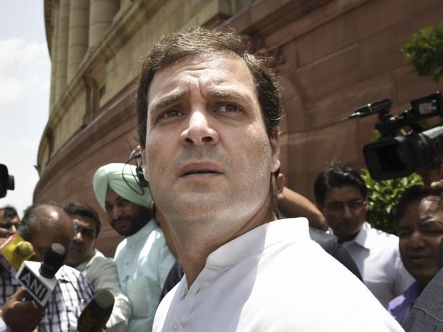 Before Congress vice-president Rahul Gandhi, defamation cases were slapped against former HRD minister Arjun Singh and Digvijaya Singh.(Arvind Yadav/ HT Photo) Before Congress vice-president Rahul Gandhi, defamation cases were slapped against former HRD minister Arjun Singh and Digvijaya Singh.(Arvind Yadav/ HT Photo)