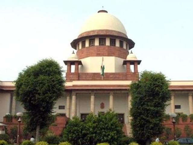 A SC bench will start hearing petitions by corporate houses challenging the imposition of entry tax by state governments. (Sunil Saxena/HT Photo) A SC bench will start hearing petitions by corporate houses challenging the imposition of entry tax by state governments. (Sunil Saxena/HT Photo)