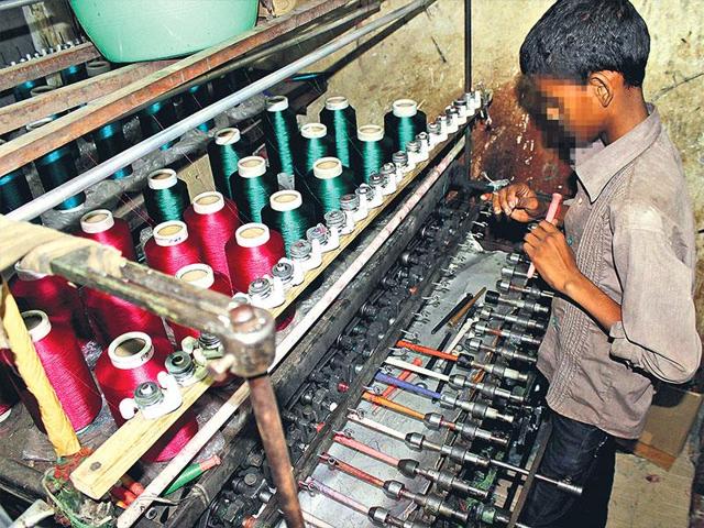 The Child Labour (Prohibition and Regulation) Amendment Bill prohibits employment of children below 14 years of age in all occupations.(Rajesh Kumar/HT File Photo)