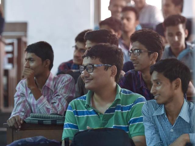 The campuses were abuzz with excited freshers. (Saumya Khandelwal/HT PHOTO)