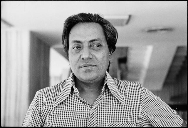 Hindi writer Kamleshwar. His short story, Apne Desh ke Log, is to be enacted by KC Shankar (Photo: Ajit Kumar / HT Photo) Hindi writer Kamleshwar. His short story, Apne Desh ke Log, is to be enacted by KC Shankar (Photo: Ajit Kumar / HT Photo)