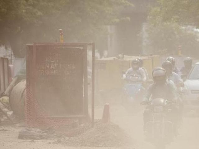 Dust from construction waste is one of the contributors to pollution in the city. A construction site on Bhairon Marg in New Delhi. (Ravi Choudhary/ HT File) Dust from construction waste is one of the contributors to pollution in the city. A construction site on Bhairon Marg in New Delhi. (Ravi Choudhary/ HT File)
