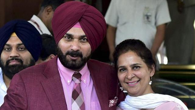 Sidhu with his wife Dr Navjot Kaur. (HT File Photo)