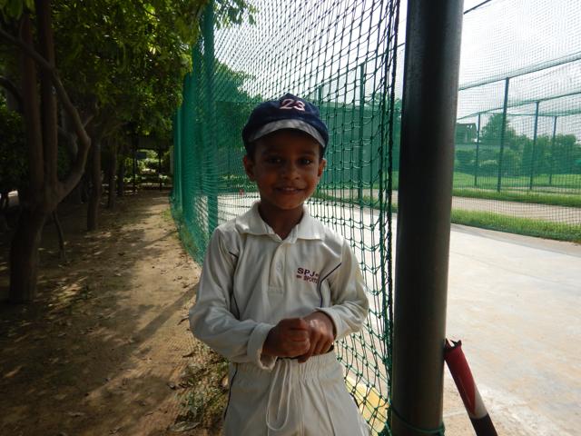 Shayan Jamal, a four-year-old batsman, can not just hold the bat well but hit the ball well with it.(Jasvinder Sidhu / HT)