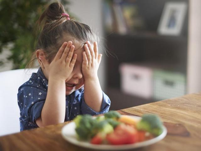 Home-cooked meals are cheaper but they usually exceed energy density and dietary fat recommendations, say researchers. (Shutterstock) Home-cooked meals are cheaper but they usually exceed energy density and dietary fat recommendations, say researchers. (Shutterstock)