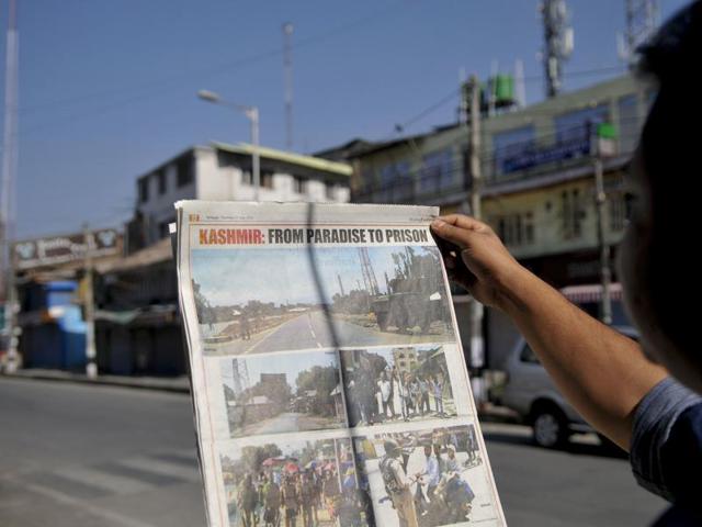 The media gag had come after days of violence in the Valley where tens of thousands of people clashed with security forces, leaving more than 40 dead and nearly 2,000 injured. (Waseem Andrabi/HT photo) The media gag had come after days of violence in the Valley where tens of thousands of people clashed with security forces, leaving more than 40 dead and nearly 2,000 injured. (Waseem Andrabi/HT photo)