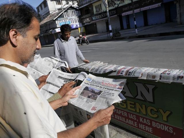 Newspapers in the protest and violence-hit state hit the stands on Thursday after a gap of five days. (Waseem Andrabi/HT photo) Newspapers in the protest and violence-hit state hit the stands on Thursday after a gap of five days. (Waseem Andrabi/HT photo)