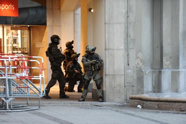 Police secures teh area of a subway station Karlsplatz (Stachus) near a shopping mall following a shooting. (AFP) Police secures teh area of a subway station Karlsplatz (Stachus) near a shopping mall following a shooting. (AFP)