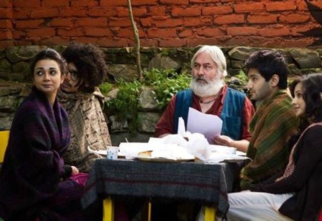 Barry John is seen in a film after a long time. (YouTube)