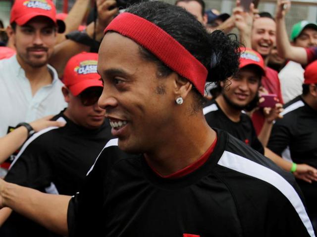 Ronaldinho was at his best in the second game of the Premier Futsal. He has, however, returned home citing commercial commitments with the Paralympics Committee in Brazil.(V Srinivasulu/HT File) Ronaldinho was at his best in the second game of the Premier Futsal. He has, however, returned home citing commercial commitments with the Paralympics Committee in Brazil.(V Srinivasulu/HT File)