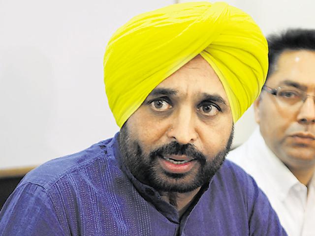 AAP’s Sangrur MP Bhagwant Mann addressing media during a press conference in Chandigarh on Friday. (Anil Dayal/HT Photo) AAP’s Sangrur MP Bhagwant Mann addressing media during a press conference in Chandigarh on Friday. (Anil Dayal/HT Photo)