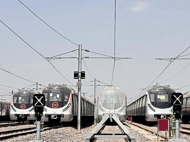 The line was scheduled to be launched in December 2016, however, delay in getting land at east Delhi’s Trilokpuri and expansion of National Highway-24 will delay the project.(Vipin Kumar/HT File)