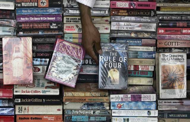 It was these booksellers’ firm belief that an author could truly be deemed popular only if his books were found on Mumbai streets. Over time, I grudgingly began to agree, says author Piyush Jha. (HT Photo)