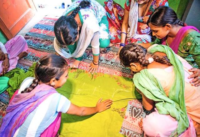 Women from the rural communities of Najafgarh are trained in skills such as tie-and-dye, tailoring and stitching. (Apne Aap Women Worldwide)