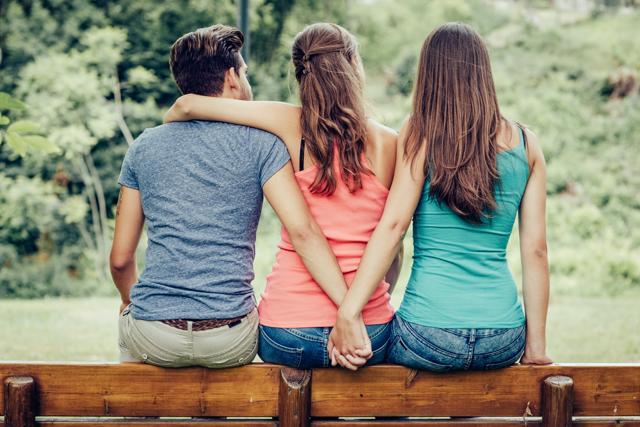 Unlike ghosting, where a person simply vanishes, in benching people don’t vanish but they only message when things are not working out with your partner or they hit a rocky patch in their relationship. (Shutterstock) Unlike ghosting, where a person simply vanishes, in benching people don’t vanish but they only message when things are not working out with your partner or they hit a rocky patch in their relationship. (Shutterstock)