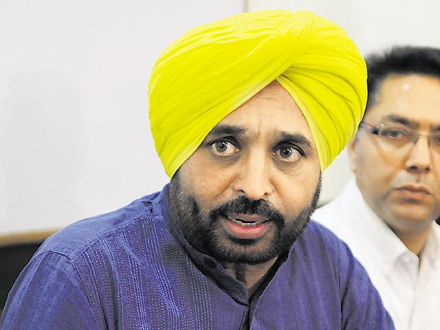AAP’s Bhagwant Mann addresses the media at a press conference in Chandigarh. (HT File Photo) AAP’s Bhagwant Mann addresses the media at a press conference in Chandigarh. (HT File Photo)
