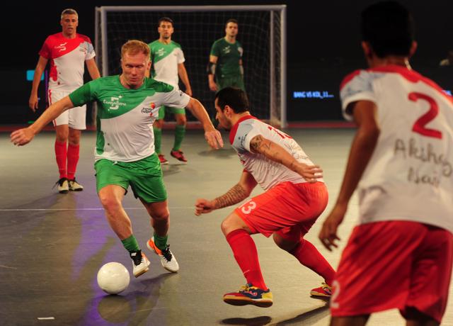 Bengaluru 5's Paul Scholes (C) plays against Goa 5's during their Premier Futsal Football League match. (AFP Photo) Bengaluru 5's Paul Scholes (C) plays against Goa 5's during their Premier Futsal Football League match. (AFP Photo)