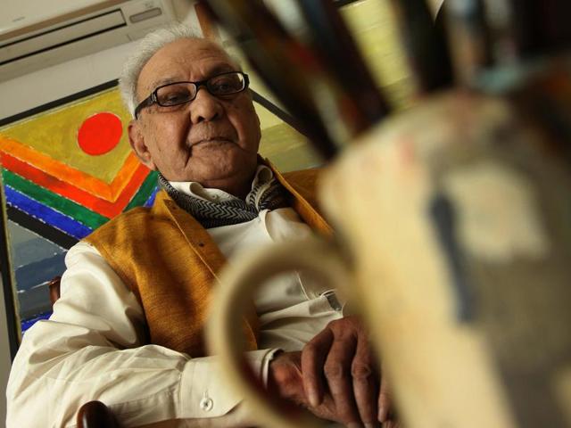 In this photo, Raza can be seen at his residence in Delhi. As per his wishes, his last rites would be conducted in Madhya Pradesh’s Mandala. (ARIJIT SEN/ht photo) In this photo, Raza can be seen at his residence in Delhi. As per his wishes, his last rites would be conducted in Madhya Pradesh’s Mandala. (ARIJIT SEN/ht photo)