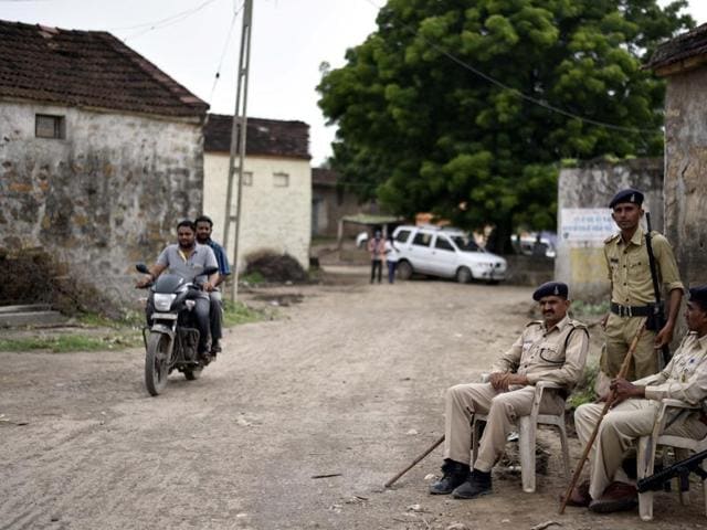The incident comes less than two weeks after a Dalit family was beaten up over suspicions of killing a cow in Una, Gujarat.(Arun Sharma/HT PHOTO) The incident comes less than two weeks after a Dalit family was beaten up over suspicions of killing a cow in Una, Gujarat.(Arun Sharma/HT PHOTO)