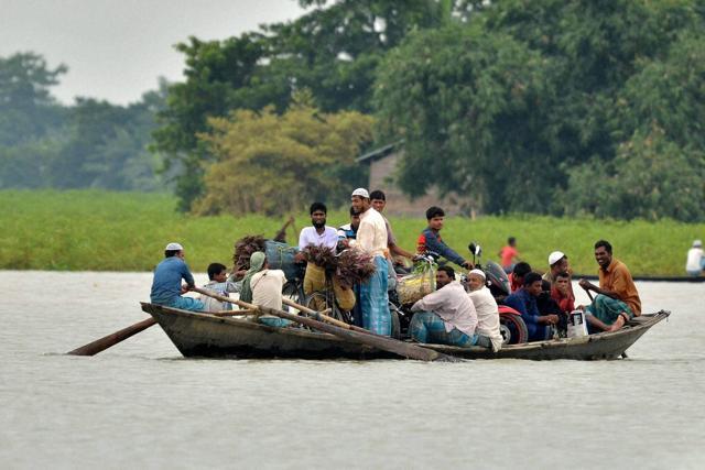 Assam floods destroy crops, army comes to rescue nearly 3 lakh affected ...