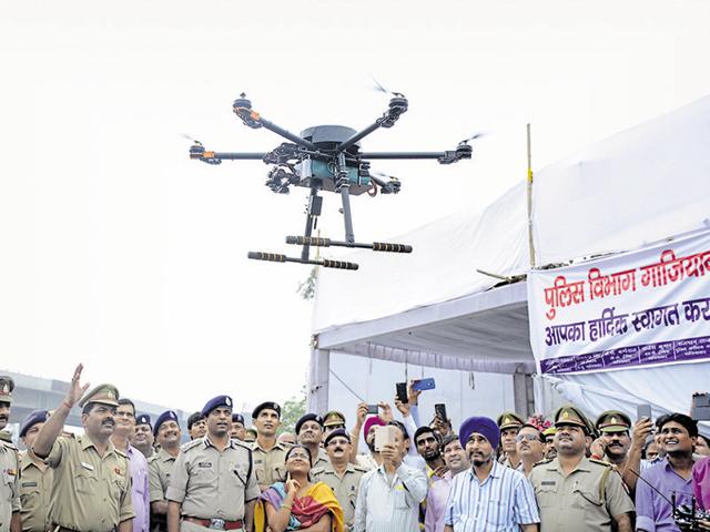 The Ghaziabad police has inducted a hexacopter drone for aerial surveillance of Kanwarias and to manage traffic. (Sakib Ali/HT Photo) The Ghaziabad police has inducted a hexacopter drone for aerial surveillance of Kanwarias and to manage traffic. (Sakib Ali/HT Photo)