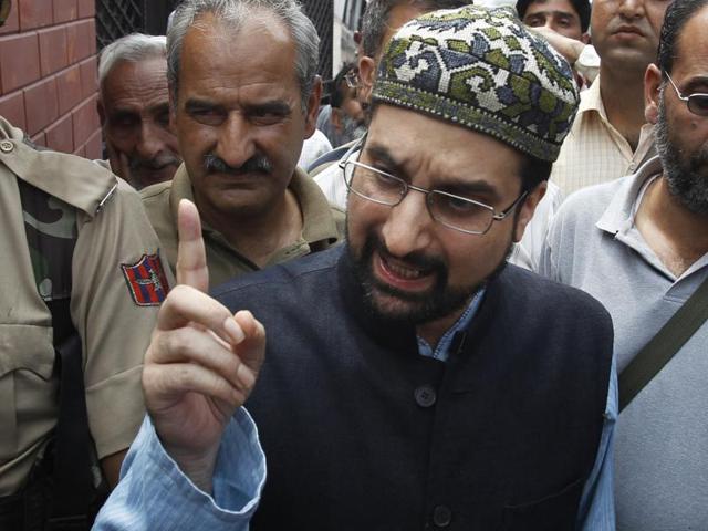 Moderate separatist leader Mirwaiz Umar Farooq being taken away by police from his house in Srinagar as he attempted to rally a protest march headed to Anantnag on July 25, 2016. (Waseem Andrabi/HT Photo) Moderate separatist leader Mirwaiz Umar Farooq being taken away by police from his house in Srinagar as he attempted to rally a protest march headed to Anantnag on July 25, 2016. (Waseem Andrabi/HT Photo)