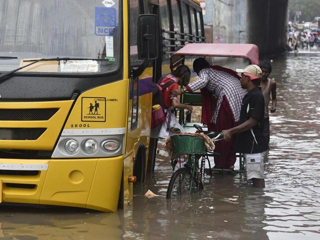 The reason of sudden increase in rainfall in Delhi-NCR is being attributed to the northwards shift in monsoon trough from Rajasthan and Madhya Pradesh. (Raj K Raj/HT hoto)