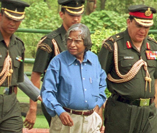 In this file photo, then President APJ Abdul Kalam visits Jawahar Lal Nehru’s samadhi in New Delhi. (Arvind Yadav/HT Photo)