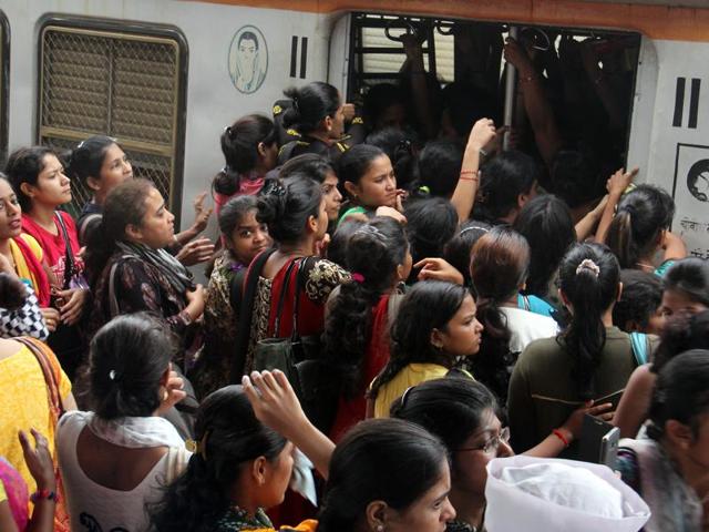 About 16 lakh women use the suburban network in Mumbai and surrounding areas every day.(HT File)